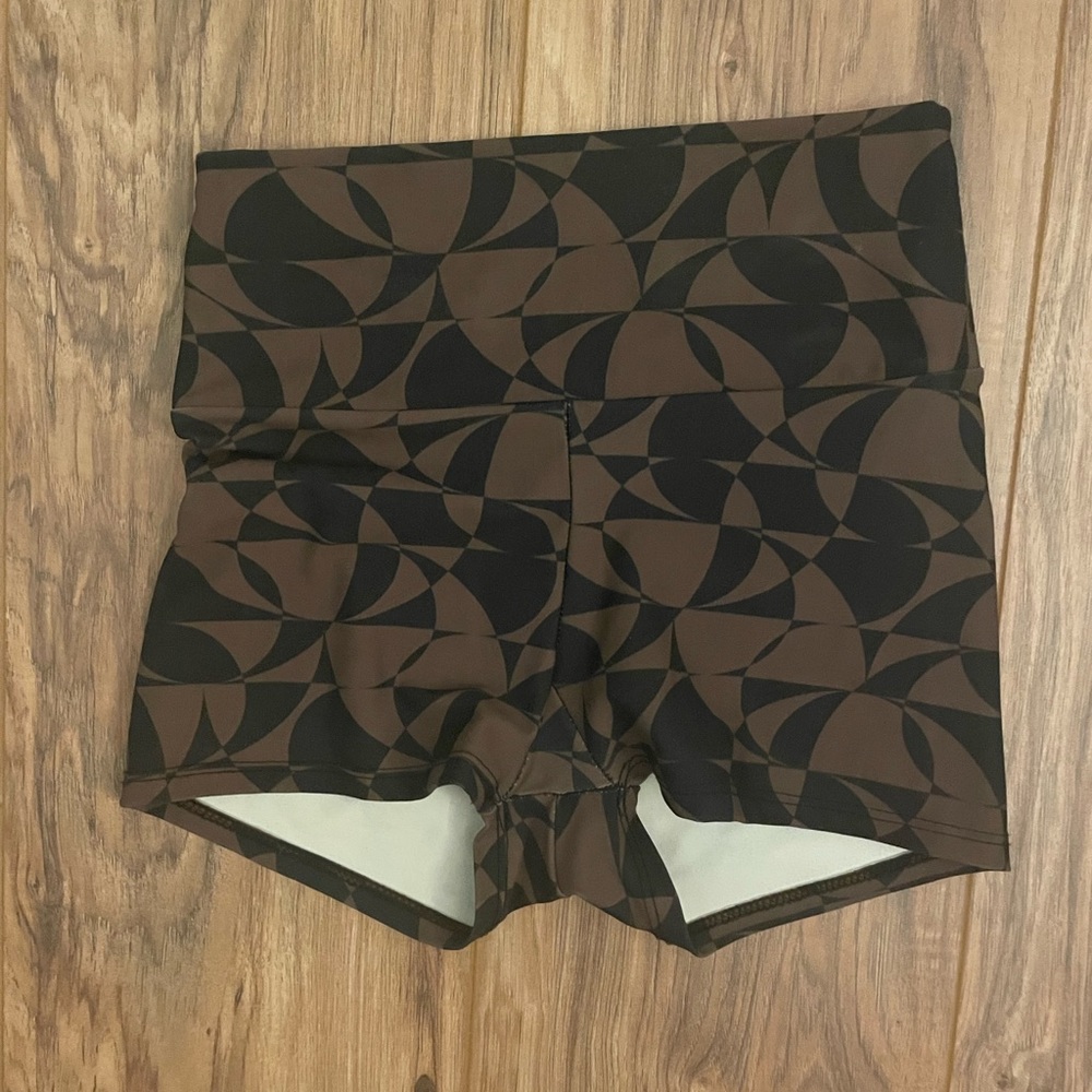 Skatie cece booty short